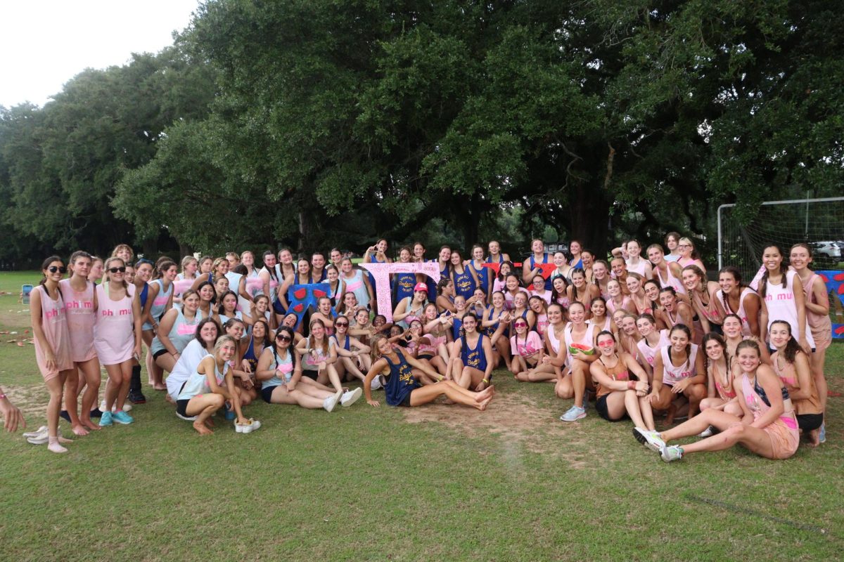 Members+of+SHC+sororities+come+together+after+competing+in+Watermelon+Bash