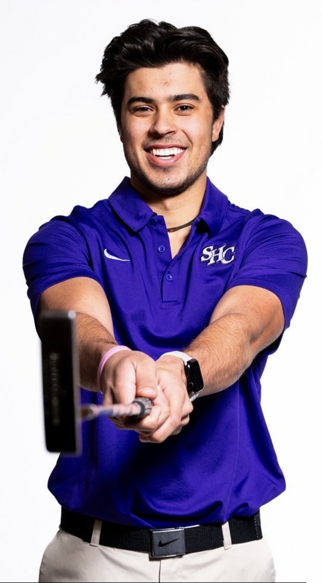 Photo of golf team member Nick Thapar ‘27